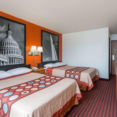 Hotel Super 8 By Wyndham Dumfries/Quantico Extérieur photo