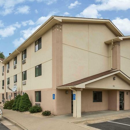 Hotel Super 8 By Wyndham Dumfries/Quantico Extérieur photo